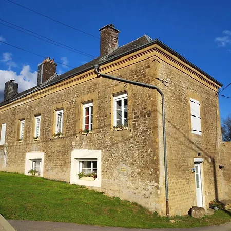 Le De La Garenne Apartment Sedan